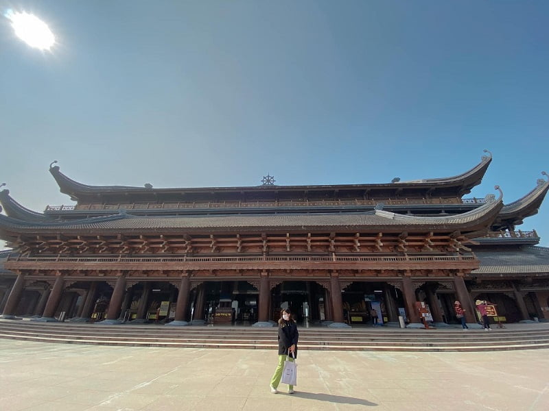 Khám phá chùa Tam Chúc có diện tích lớn nhất thế giới