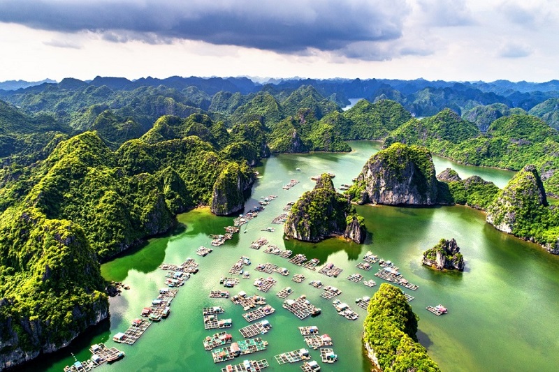 Khám phá vịnh Lan Hạ vào top đẹp nhất thế giới năm 2023