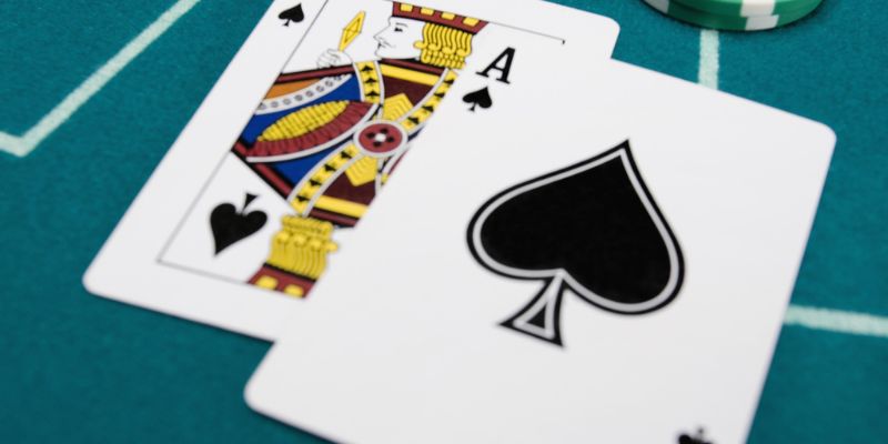 Luật chơi Poker 5 lá chi tiết nhất dành cho người mới bắt đầu