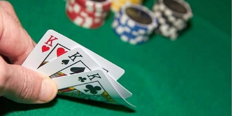 Bãi Liêng là gì? Hướng dẫn chơi Liêng Poker 2024 mới nhất