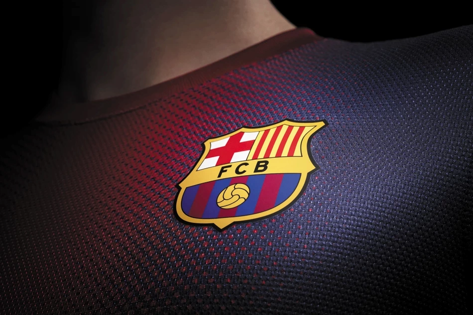 8 lần logo Barca thay đổi trước khi trở thành vua kiện tụng - Vũ Digital (Design Agency)