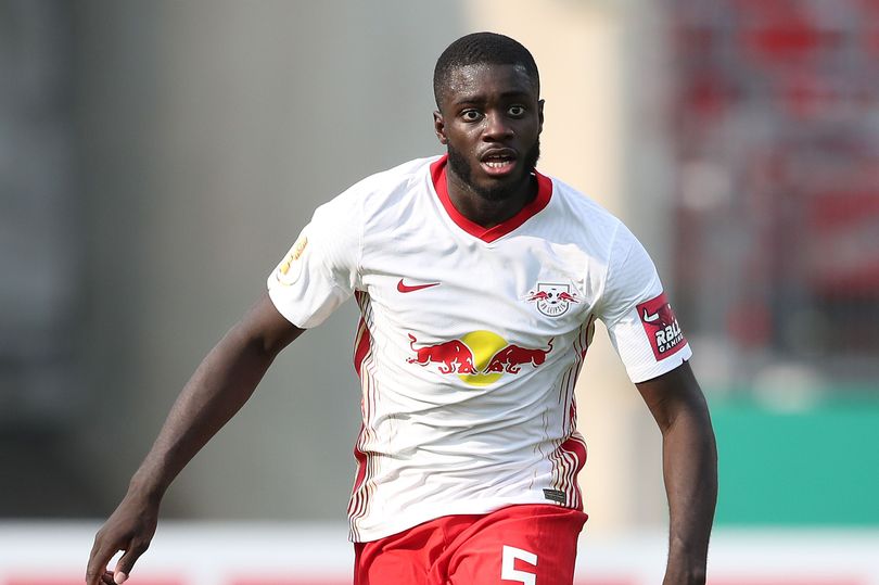 Tới Chelsea, Dayot Upamecano có thể khoác số áo mơ ước