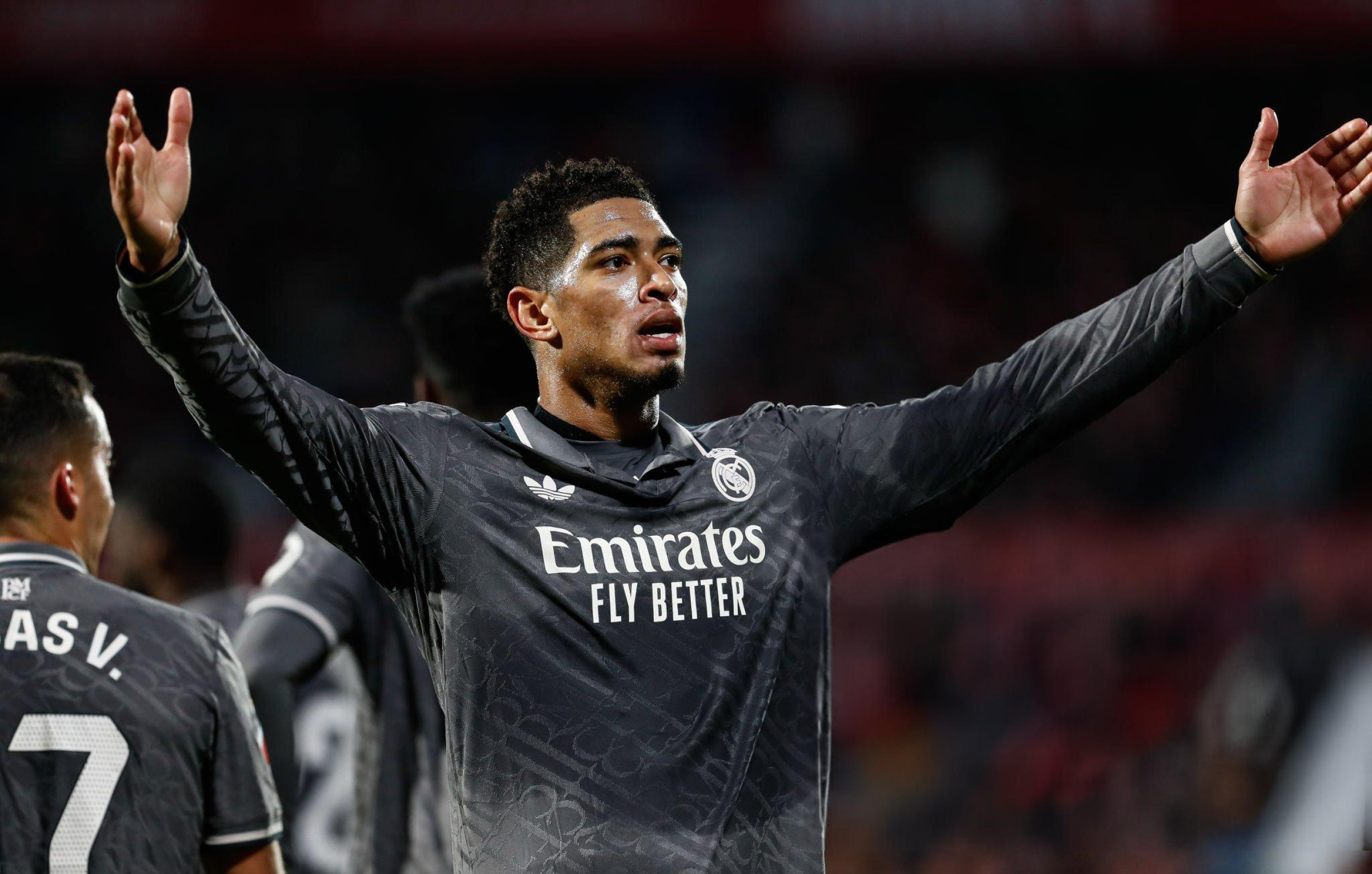 Girona 0-3 Real Madrid: Jude Bellingham xứng đáng được tung hô!