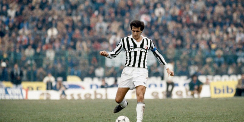 Libero là gì trong bóng đá, vai trò và chiến thuật sử dụng hiệu quả - selkirkfc