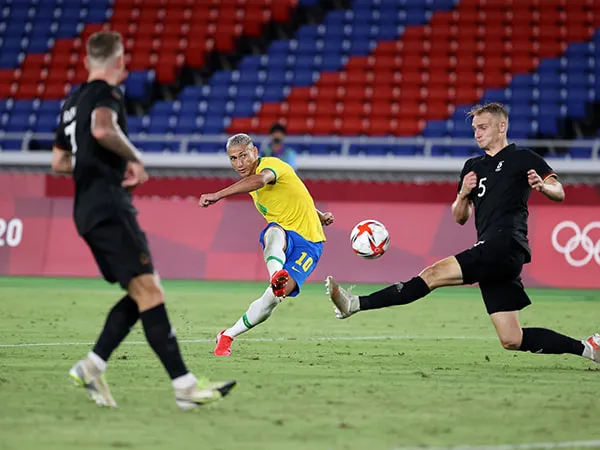 Một Trận Bóng Đá Kéo Dài Bao Lâu? Những Quy Định Và Ý Nghĩa